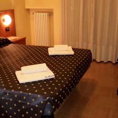 Hotel Sanson Виторио Венето Екстериор снимка