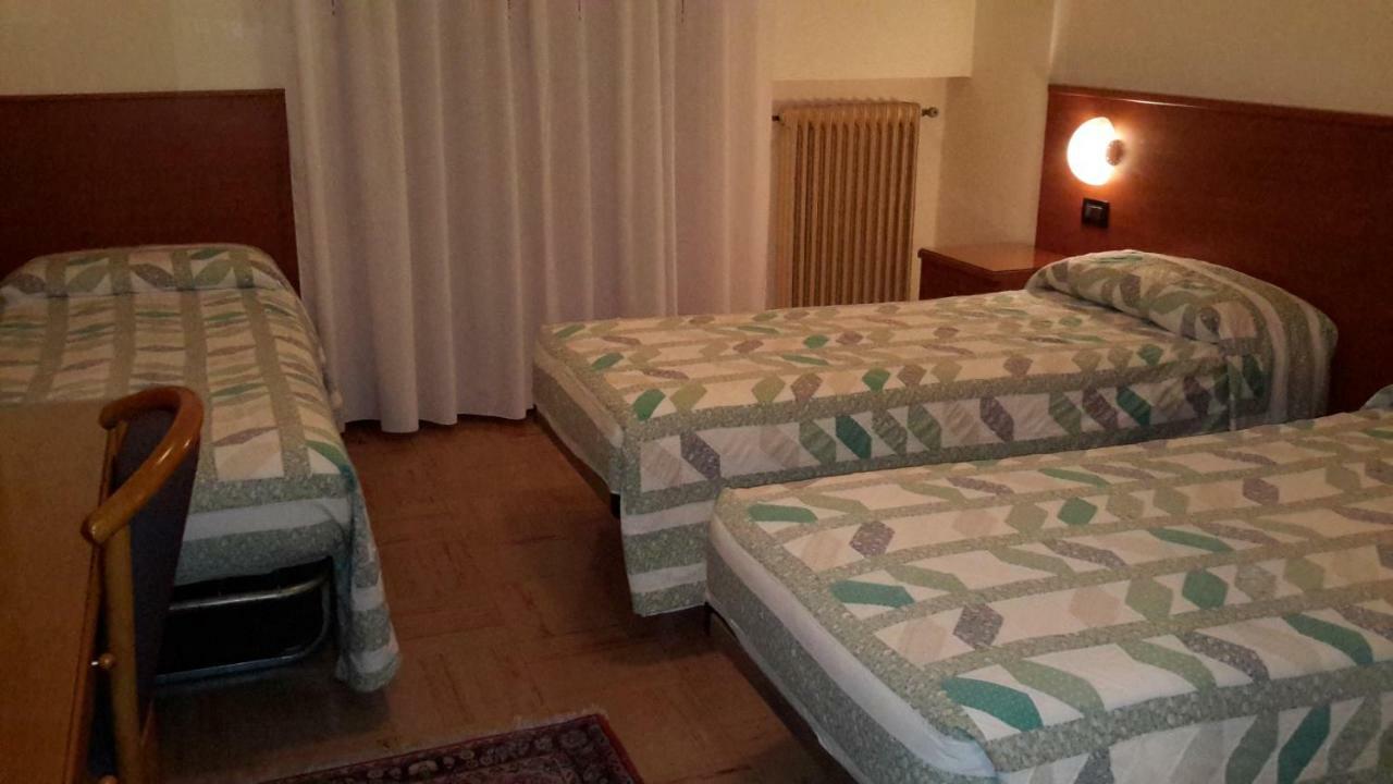 Hotel Sanson Виторио Венето Екстериор снимка